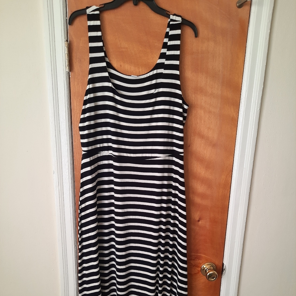 Old navy Maxi dress size XL black white stripes